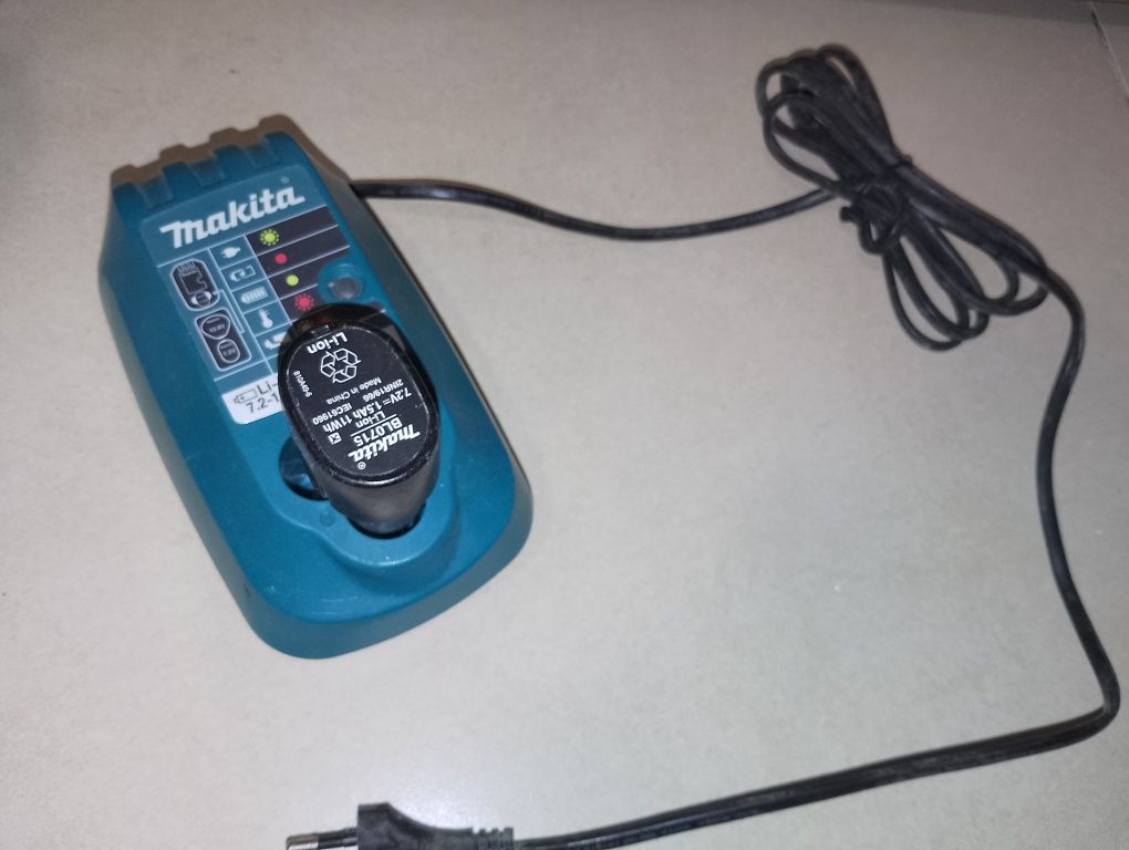 Carregador Makita+ bateria