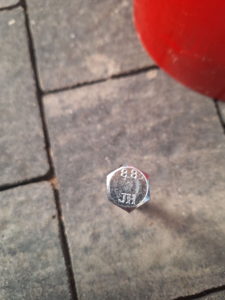 Sprzedam nowe śruby 10×60 mm