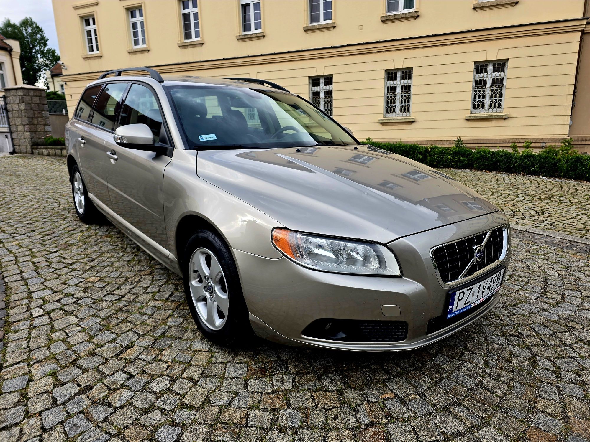 Zamiana Volvo V70 SkoryKlimatronicEl.KlapaNaviParktronicAlufelgi!