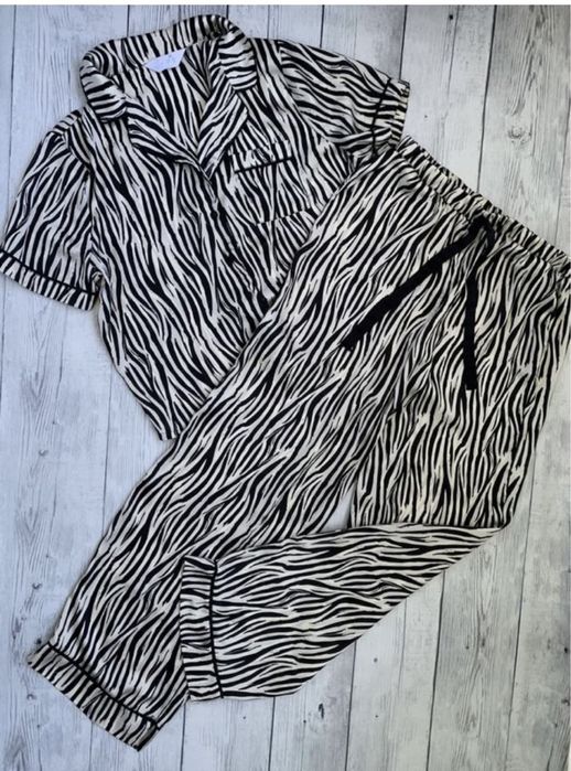 Красивая женская пижама зебра от Primark M/L (10/12)