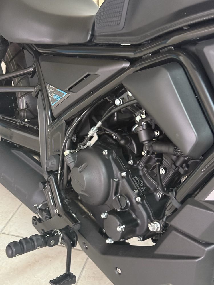 Zontes 125c 2024 como nova