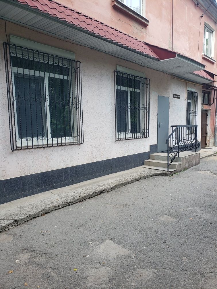Оренда квартири  в Центрі подобово.
