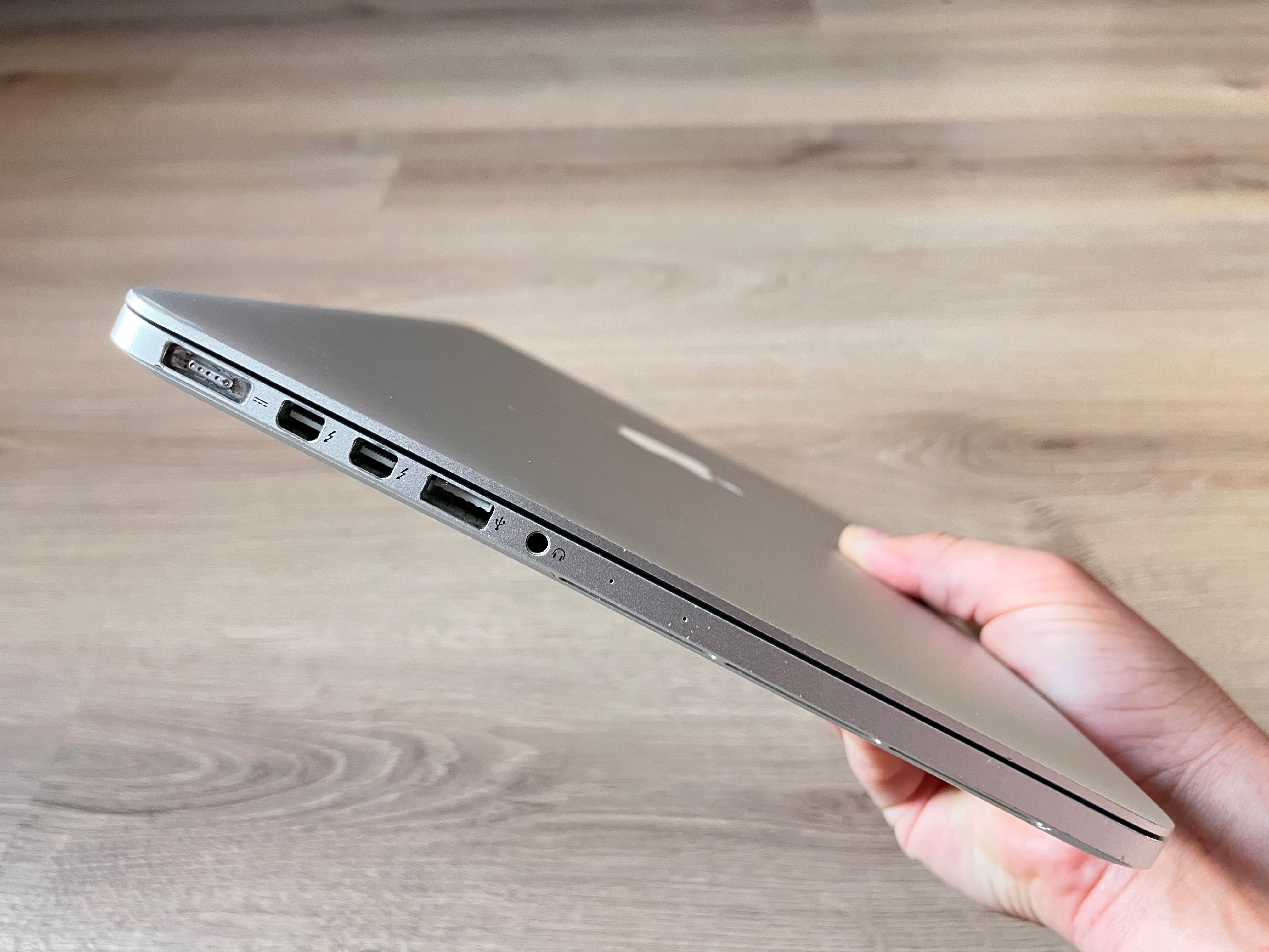  MacBook Pro 13” A1502 (2014) • i5 • 16GB • 250GB SSD