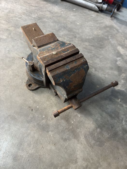 Torno de bancada medio em muito bom estado