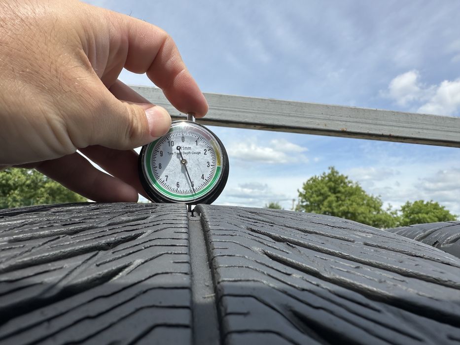 Шини б/у 235/45/19 R19 Michelin