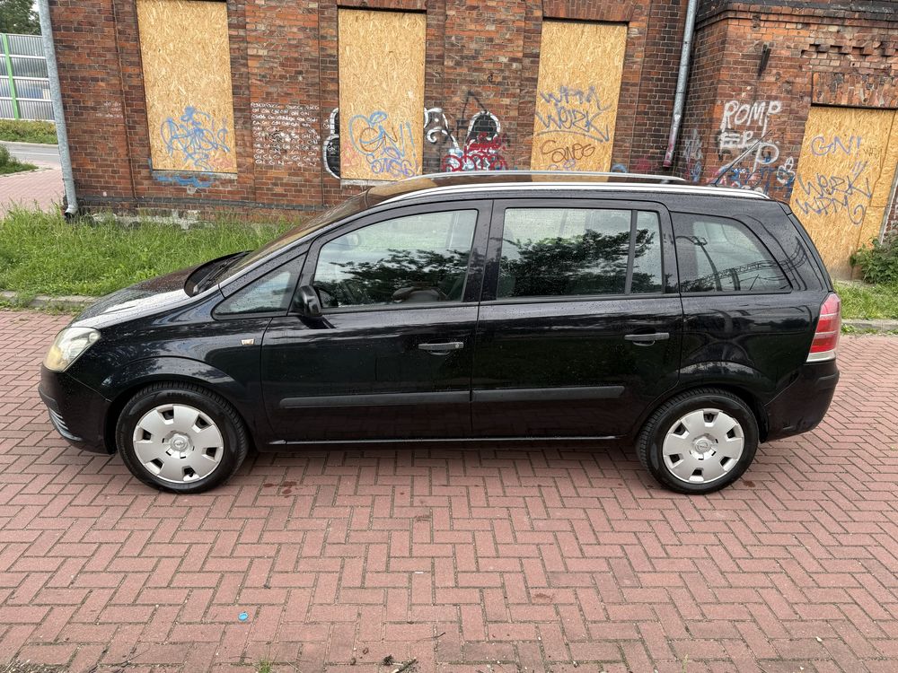 Opel Zafira 1.9 CDTi 2005r HAK 7 osób 10 lat jeden wlaściciel