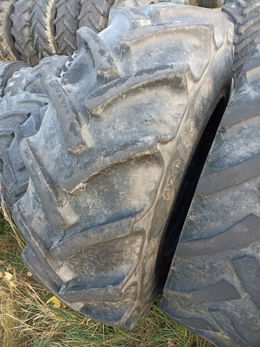 Opona jak nowa Continental AC 85 420/85 R - 30 (16.9) po naprawie