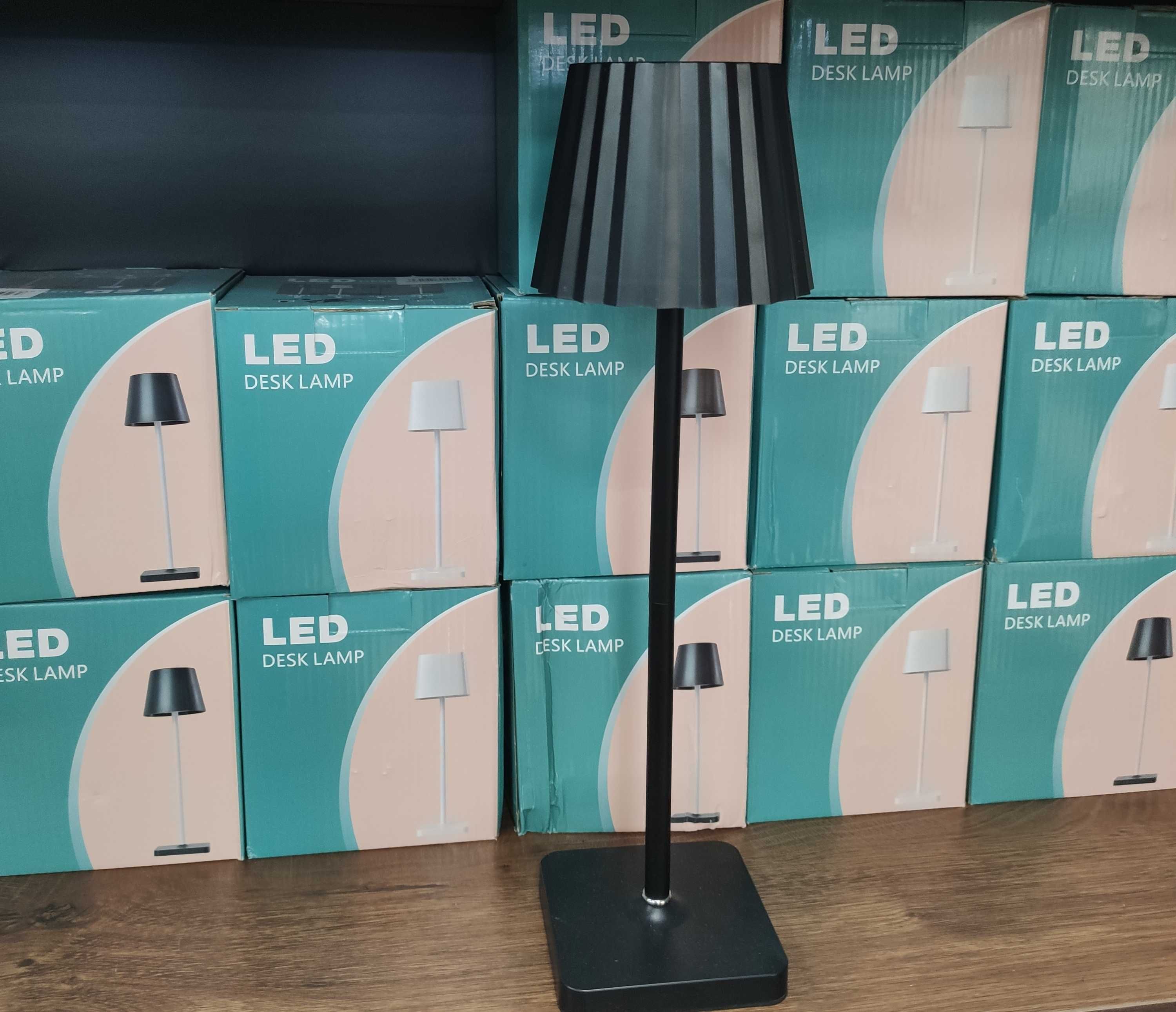 Lampka LED na biurko