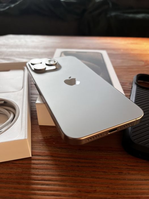 Iphone 15 PRO MAX 256GB* stan jak nowy * bateria 87% *obudowa+szkło