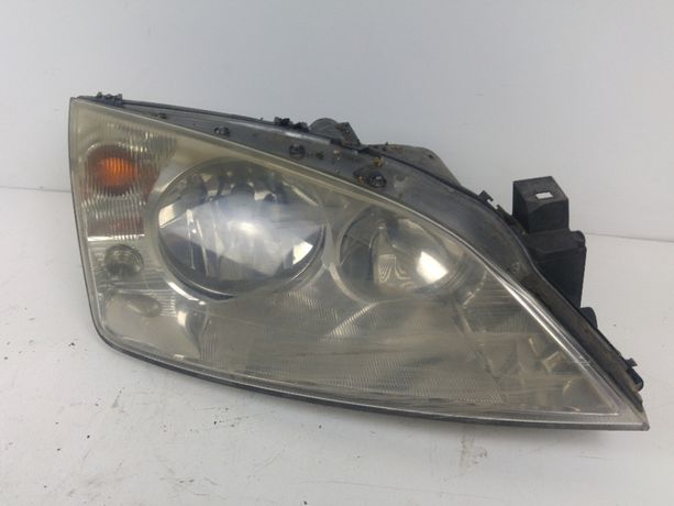 Reflektor PP Lampa Przód Przednia Prawa Prawy Ford Mondeo MK3 III
