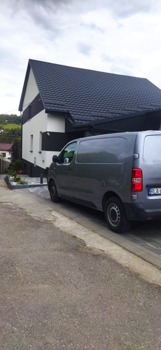 Samochód towarowy, dostawczy Opel Vivaro niski przebieg.