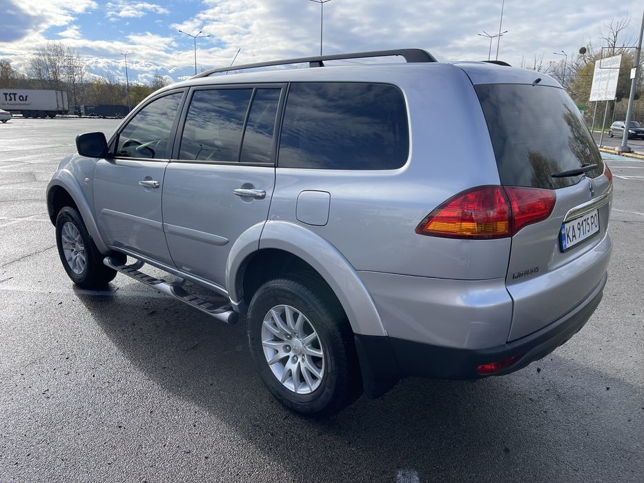 Mitsubishi Pajero Sport 2010 2.5D АКПП
