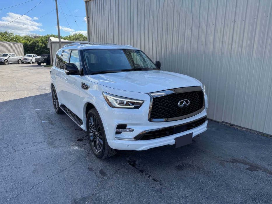 Infiniti QX80 Premium Select      2021