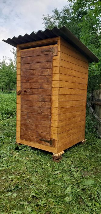 Продається вуличний туалет.