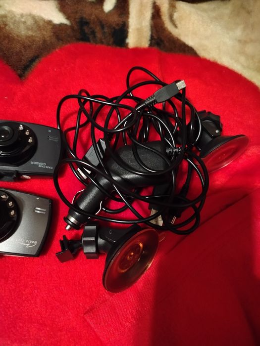 Nawigacja i dwie kamerki do auta