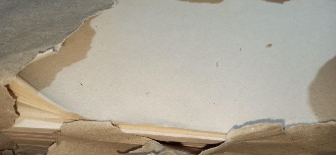 Stary papier przebitkowy