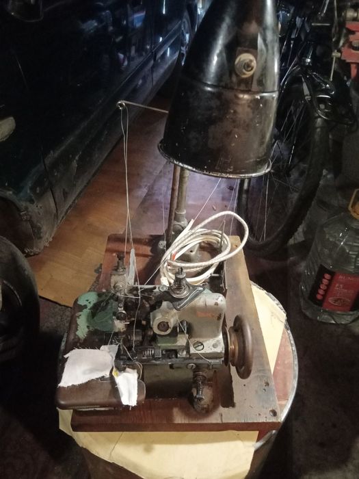 Оверлок 3 нити.б/у