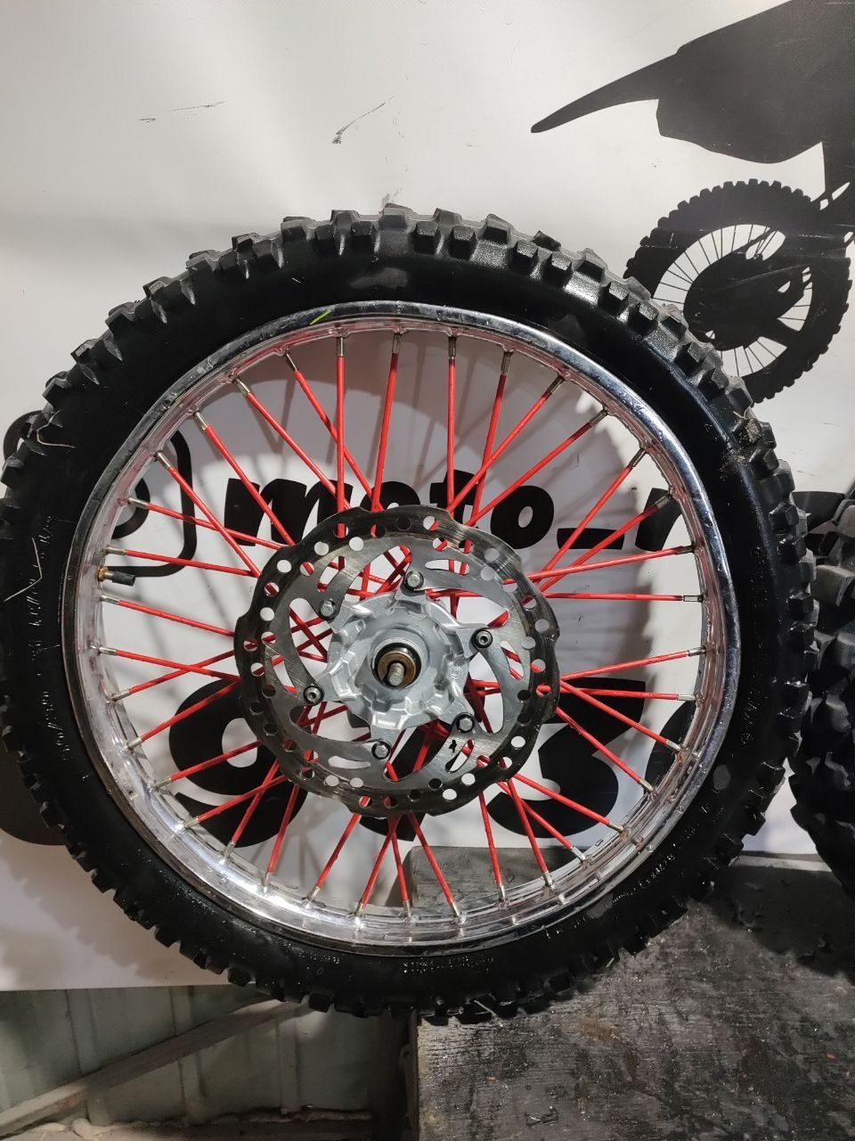 Пара колес в зборі до мотоцикла Shineray 6C!(Або аналоги)! R18-R21!