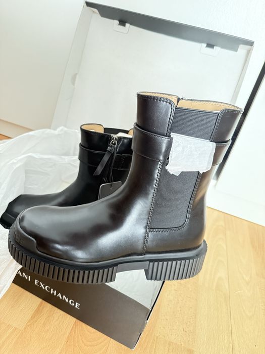 Botas Armani novas