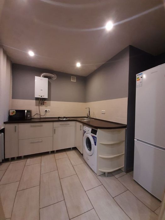 Сдается 1к квартира в центре.