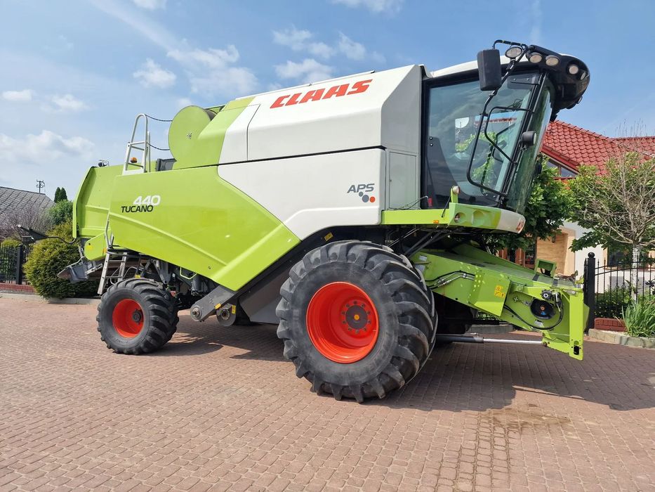Claas Tucano 440, 5.4m, 4X4, 2010r.  , Rezerwacja, kombajn zbożowy