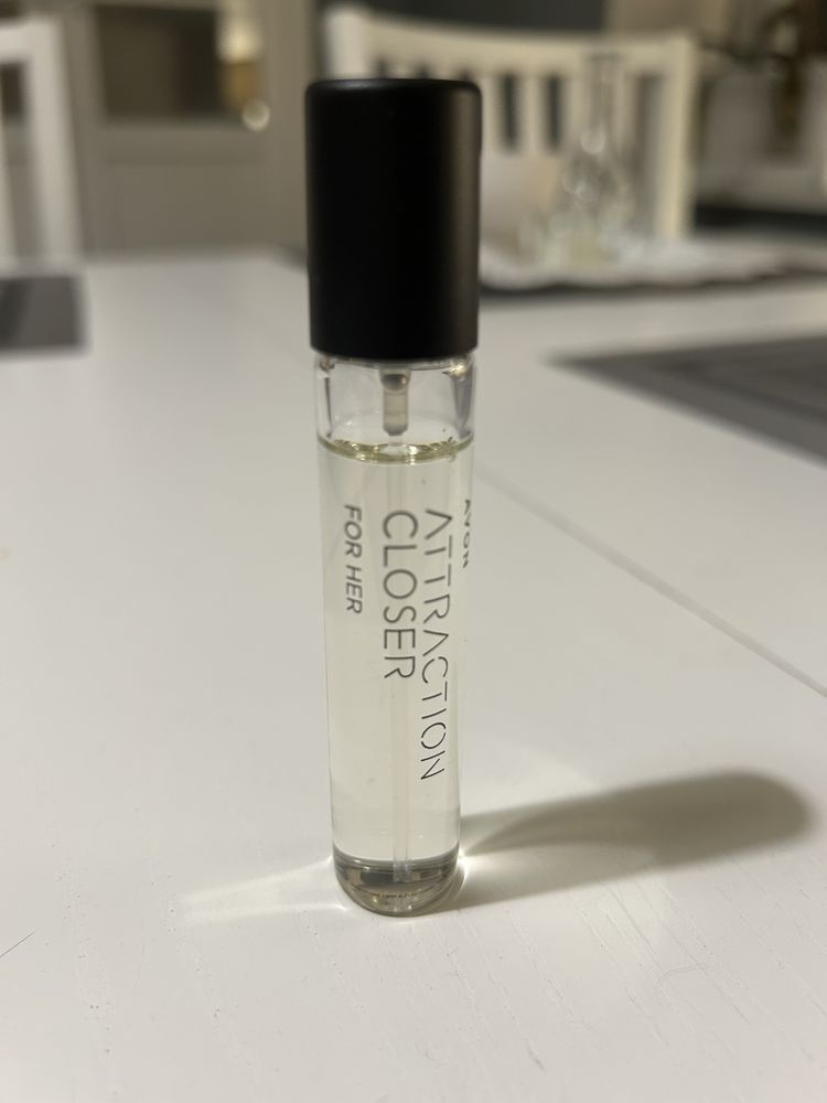 Perfumetka Avon Attraction Closer dla Niej