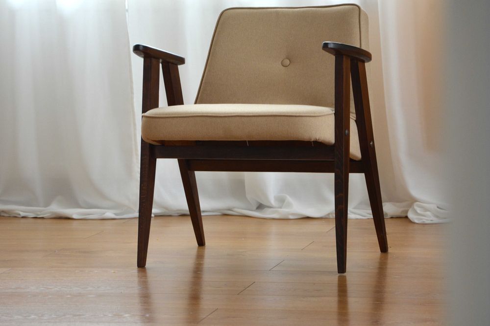 Fotel Chierowski 366 prl po renowacji 2szt