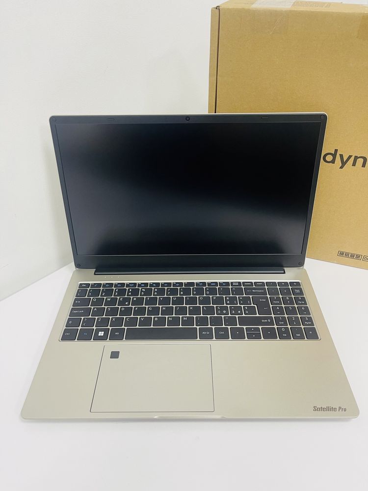 Ноутбук Toshiba Dynabook Satellite Pro Gold