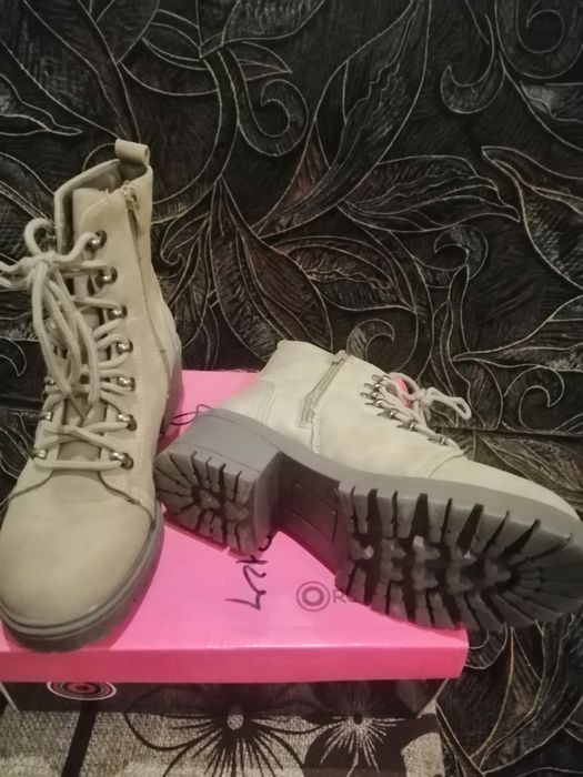 Демісезонні жіночі ботинки,36 р. 230 грн. ,