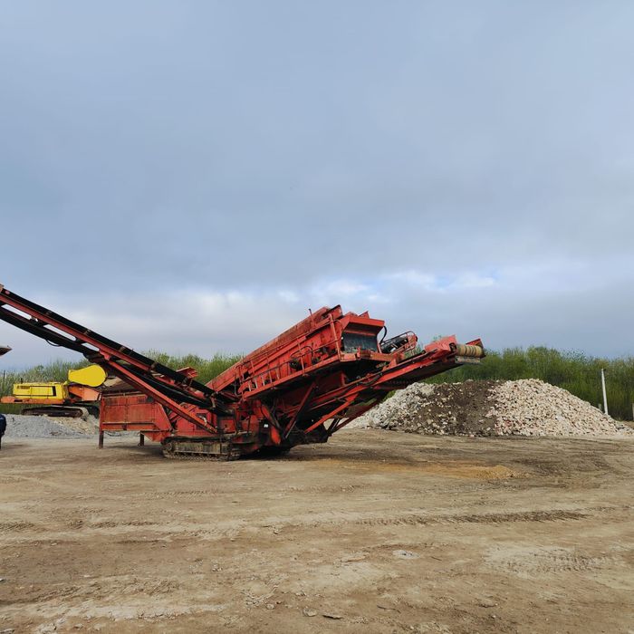 Продам грохот вибрационный Terex Finlay 683
