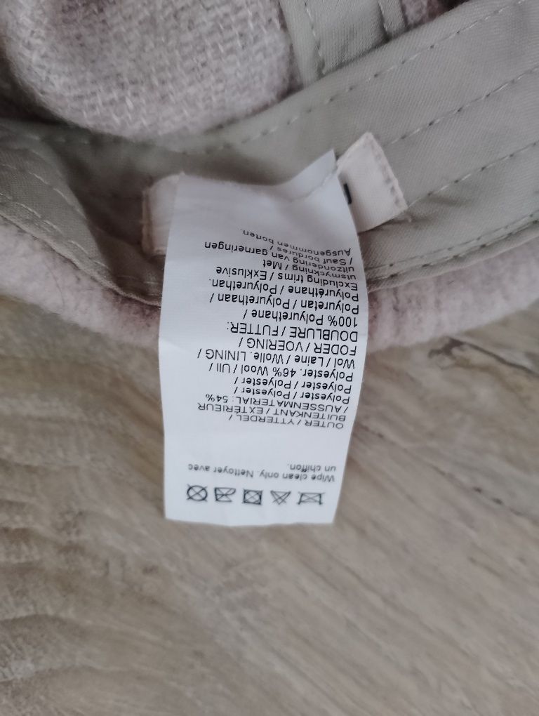 Czapka z daszkiem kaszkiet wełniany  brudny róż River Island one size