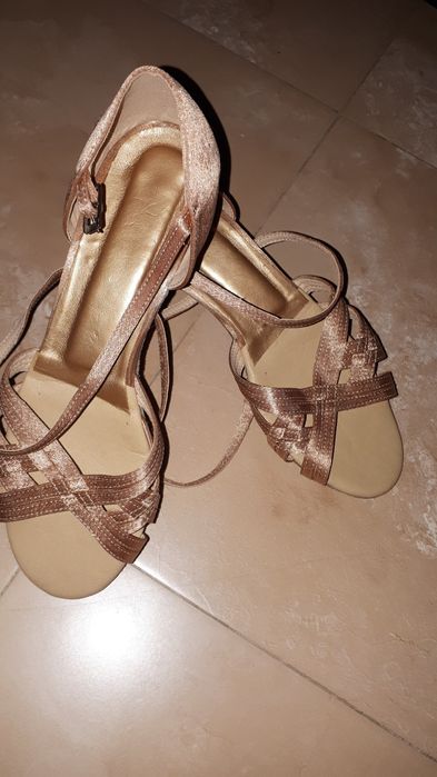 Buty taneczne do tańca towarzyskiego łacina obcas 5cm roz 36 wkł 23