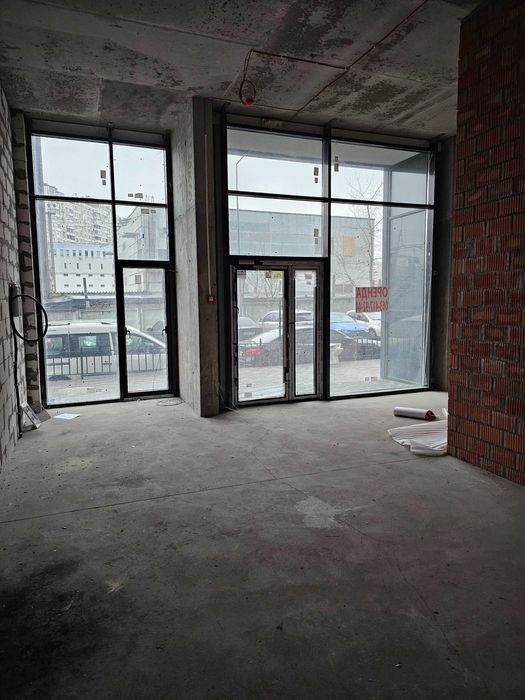 Аренда торгового помещения Лебединый ЖК, Харьковская, 238м.кв. Без%