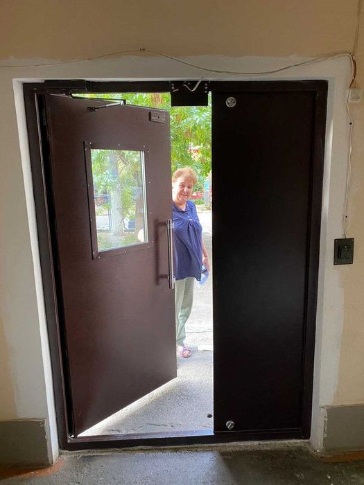 Металлопластиковые двери. Технічні двері з кодовим замком ВИГОТОВЛЕННЯ