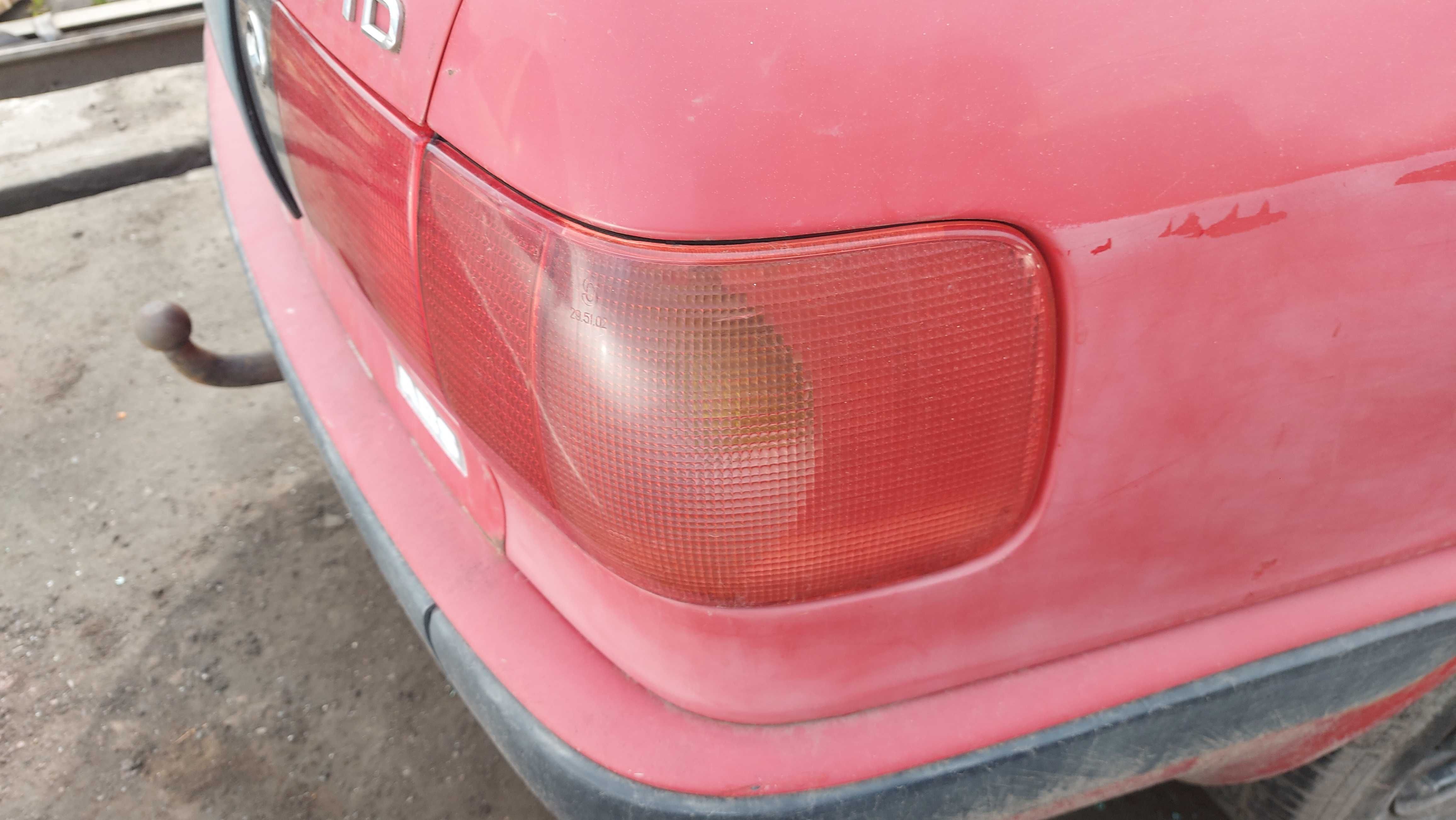 Audi 80 B4 lampa tylna prawa sedan FV części/dostawa