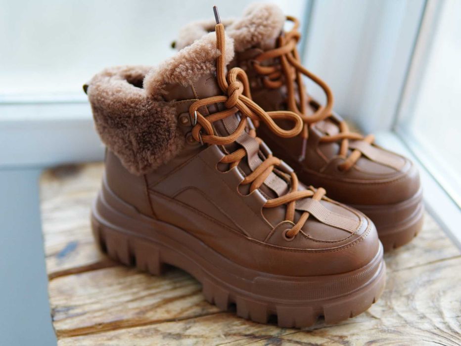 Жіночі шкіряні черевики Estro — демісезон, 39 розмір