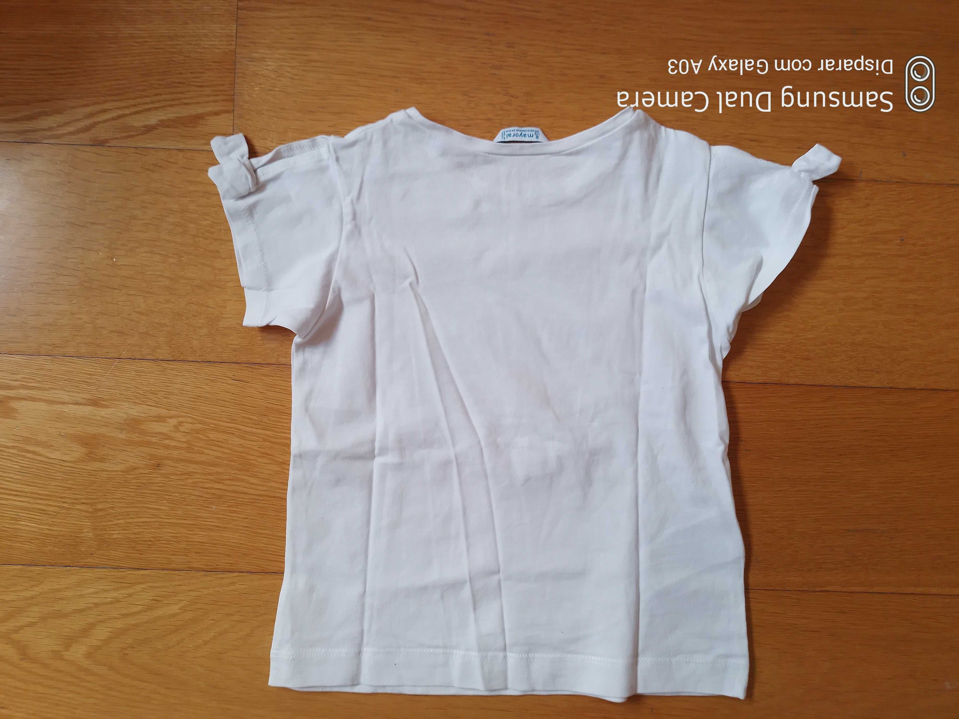 T-Shirt branca com boneca - Mayoral - Tamanho 6 anos