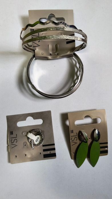 Zestawy biżuteri bransoletki + kolczyki +pierścionek