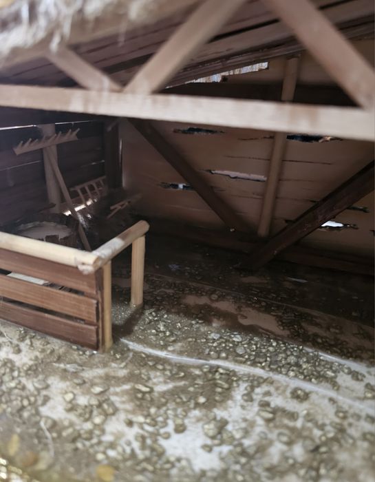 Szopka ze skałą z podświetleniem + 10 figurek.Ręcznie wykonana