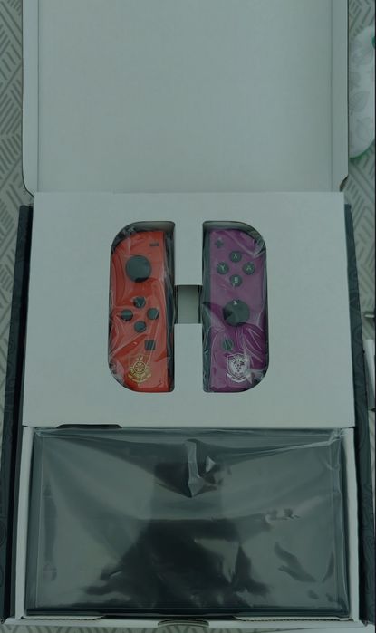 Nintendo Switch OLED Edição Pokémon + Comando Anima