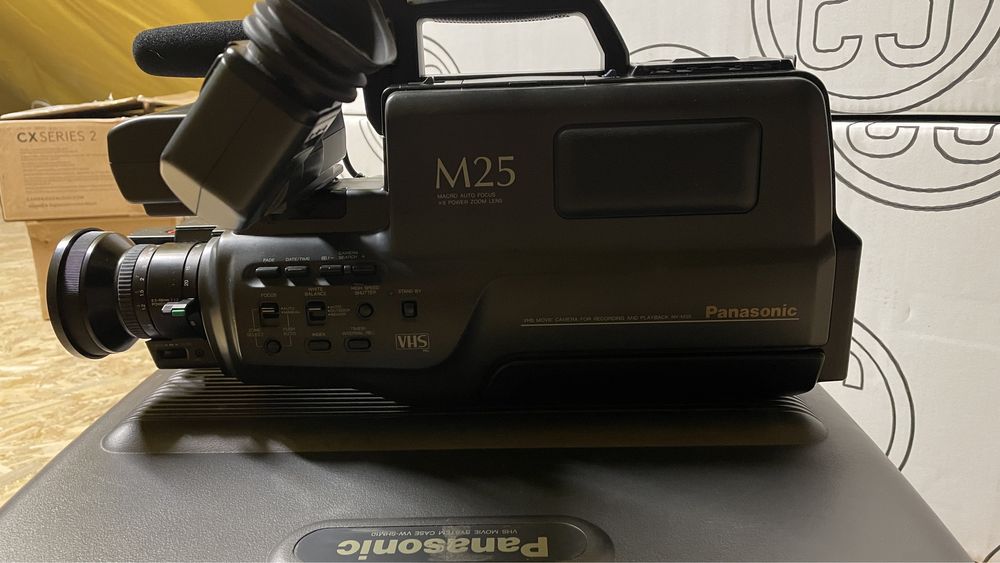 Kamera video vhs panasonic m25