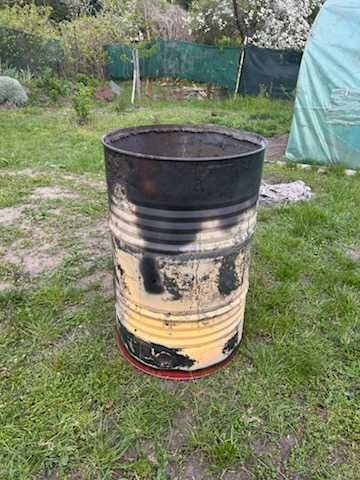 Sprzedam beczkę metalowa 120l