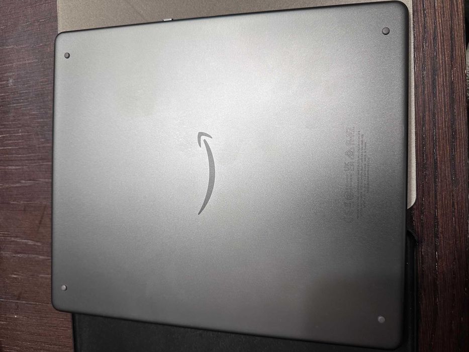 Kindle Scribe 10.2” como novo + oferta capa vertical e horizontal