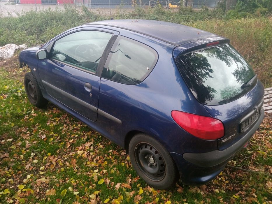Peugeot 206 1.4 i  wszystkie części drzwi maska zderzak błotnik belka