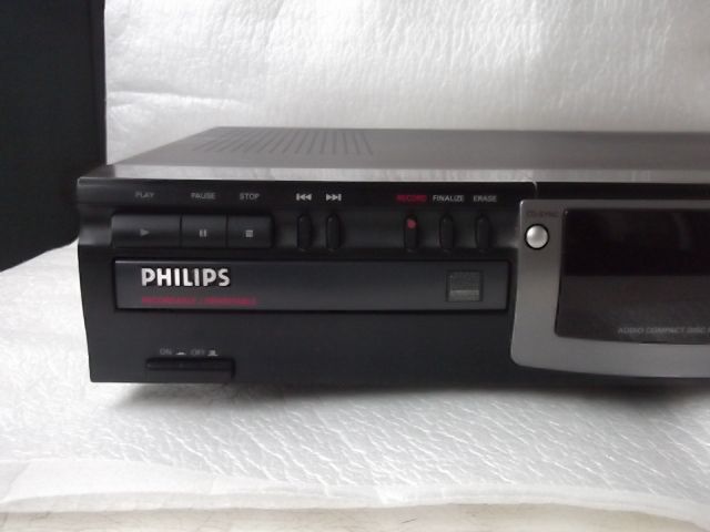 CD проигрыватель   Philips CDR 760