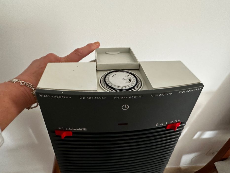 Pequeno aquecedor e ar condicionado,