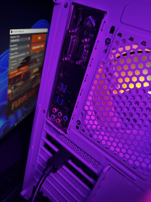 Komputer RTX 3060 12gb | R5 5600 | gamingowy rgb 16gb ram msi