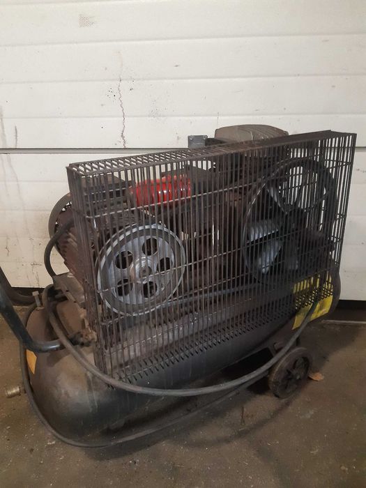 Kompresor dwutłokowy olejowy 400v solidny