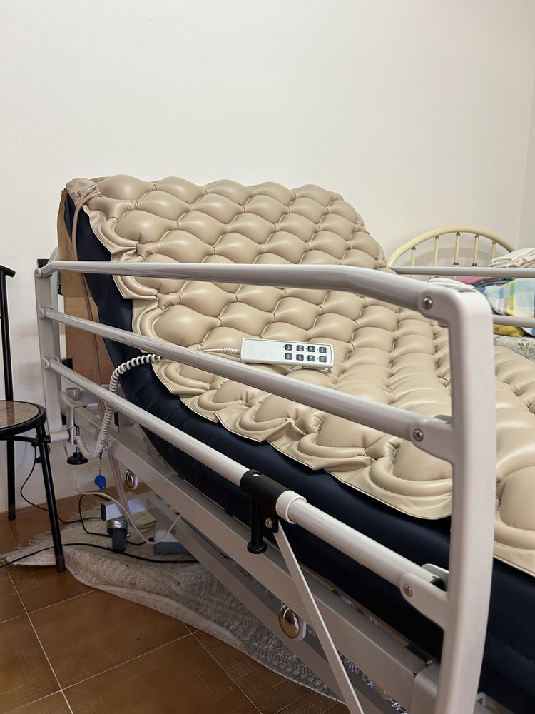 Cama hospitalar Elétrica