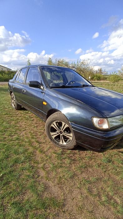 Ниссан Санни н 14 1992 года 1.6